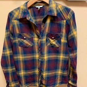 BKE woman’s plaid top